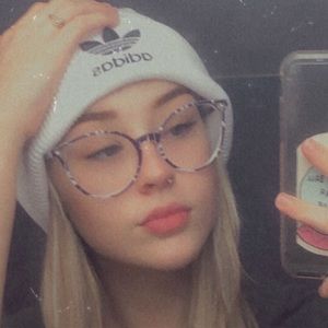 Meet your Posher, Jadelin